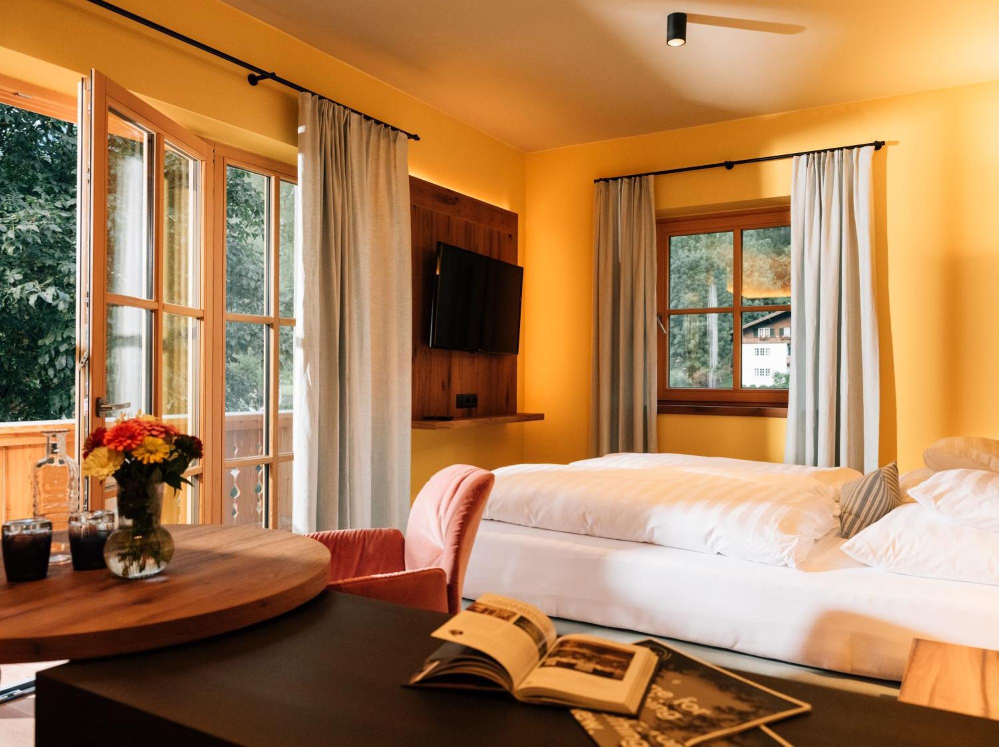 Landgasthof Hotel Linde ชตุมม์ ภายนอก รูปภาพ